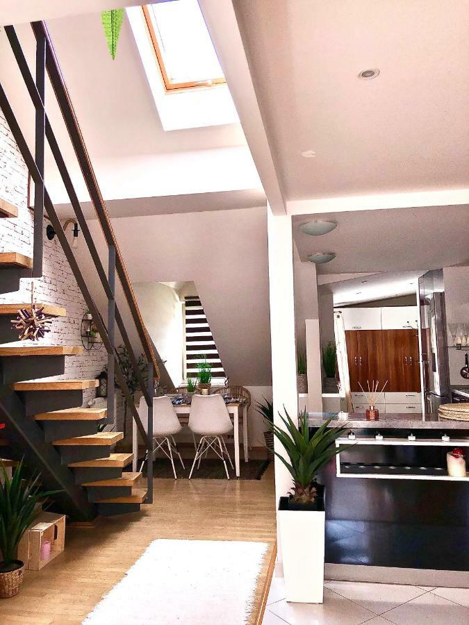 Duplex With Quite Terrace On Wenceslas Sq. Πράγα Εξωτερικό φωτογραφία